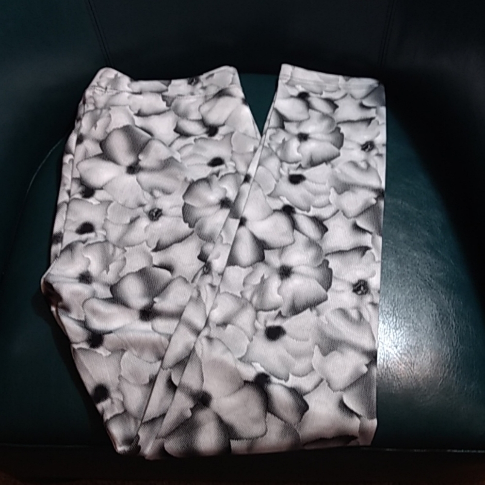 Bethany Mota Leggings Used in good condition.